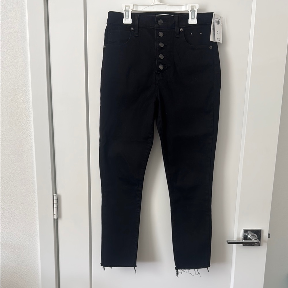 Abercrombie & Fitch Women's Black High-Waisted Jeans